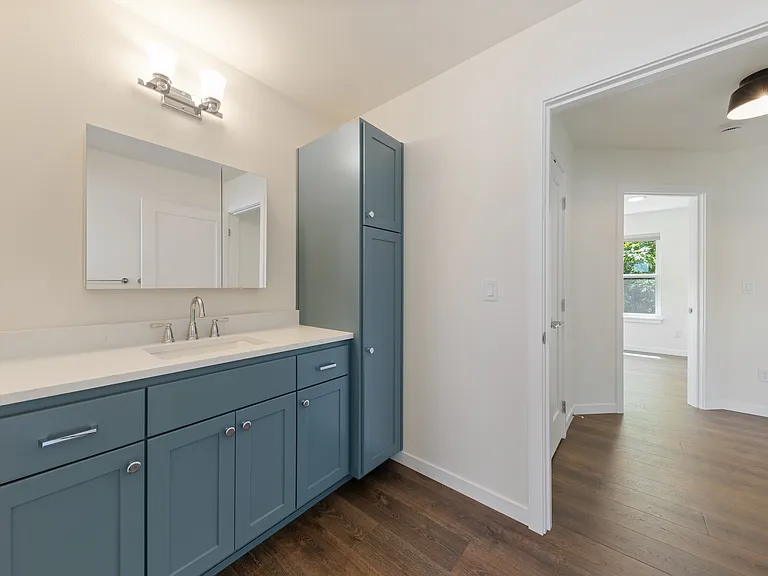 604 N 11th St #602 — Photo 12