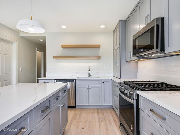 3rd image of 2956 N Talman Ave #2