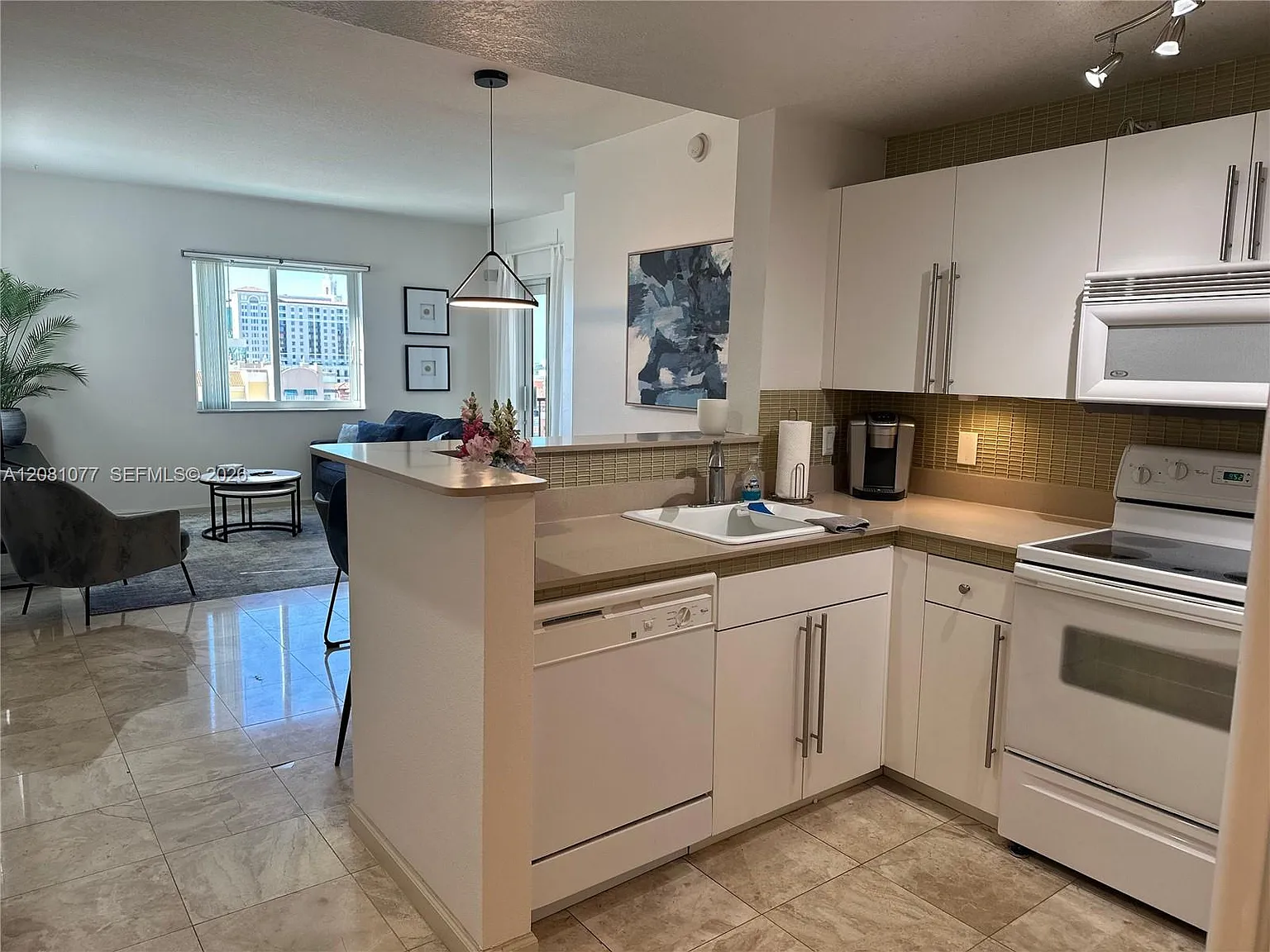 Ten Aragon Condo — Photo 3