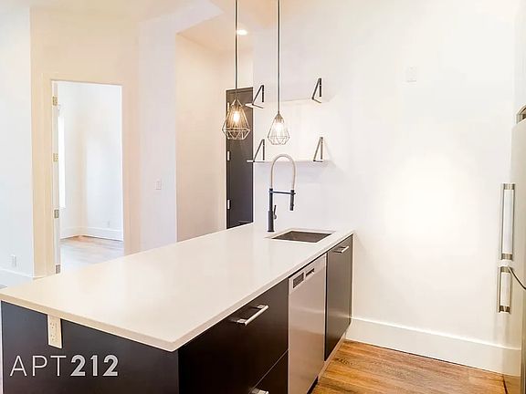 3rd image of 923 Bedford Ave #3R
