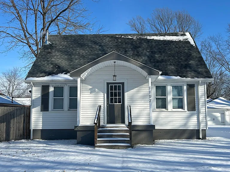 1102 S Jersey Ave — Photo 1