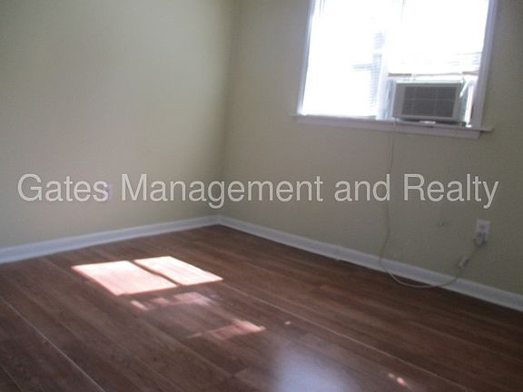 5th image of 208 W Corbin St