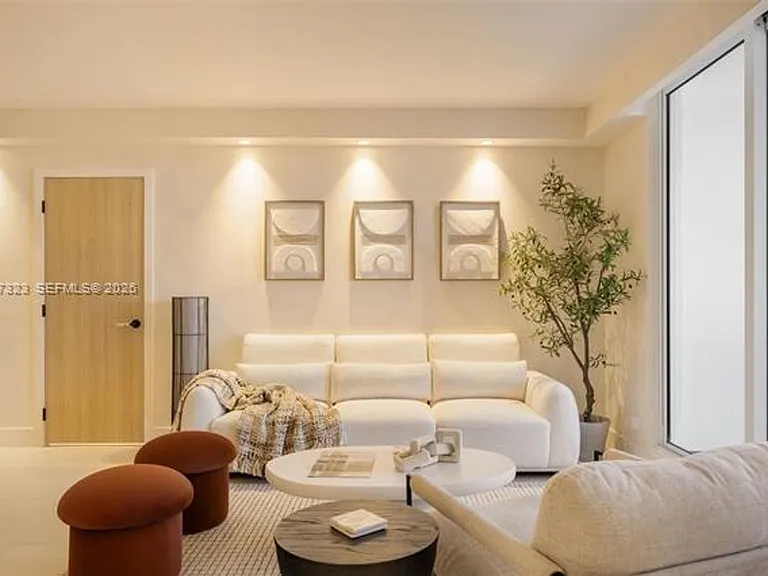 2301 Collins Avenue Cu #526 — Photo 8