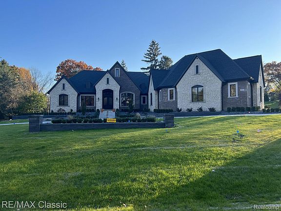 2nd image of 2866 Pine Bluffs Ct