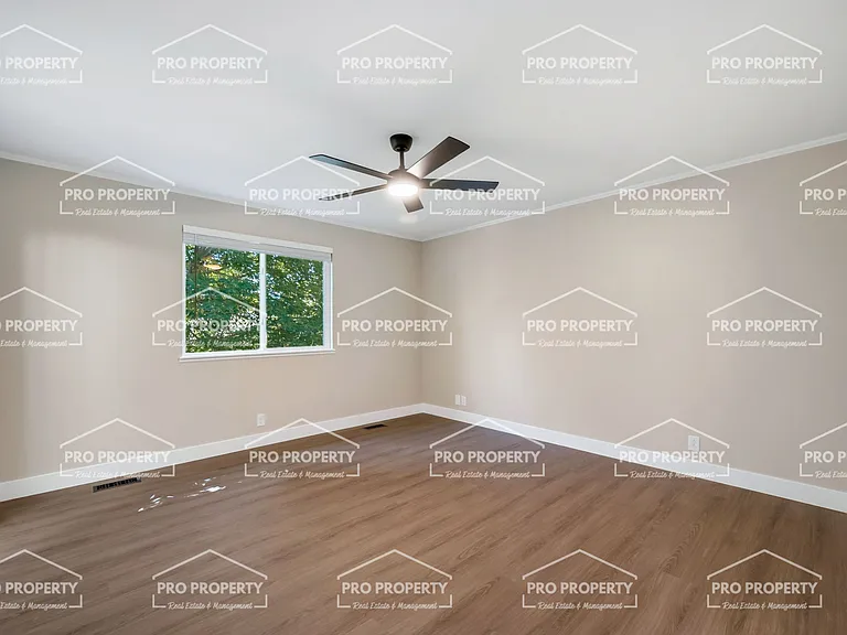 5836 Colby St — Photo 11