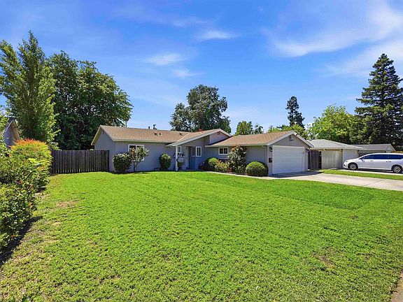 2nd image of 4546 Freeway Cir