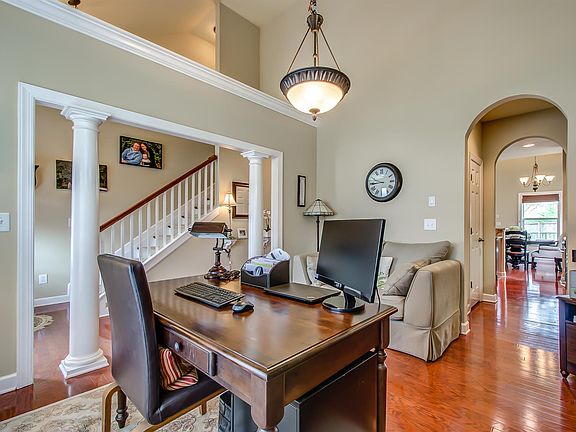4th image of 8332 Elmcroft Ct