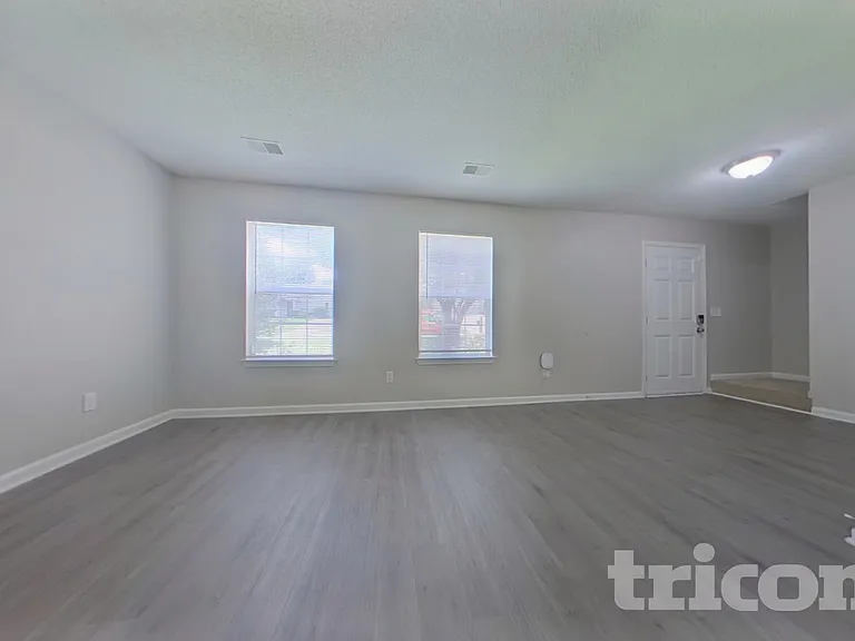 210 Kendrick Rd — Photo 3