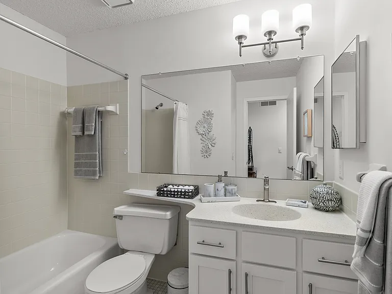 Saddlewood Townhomes — Photo 17