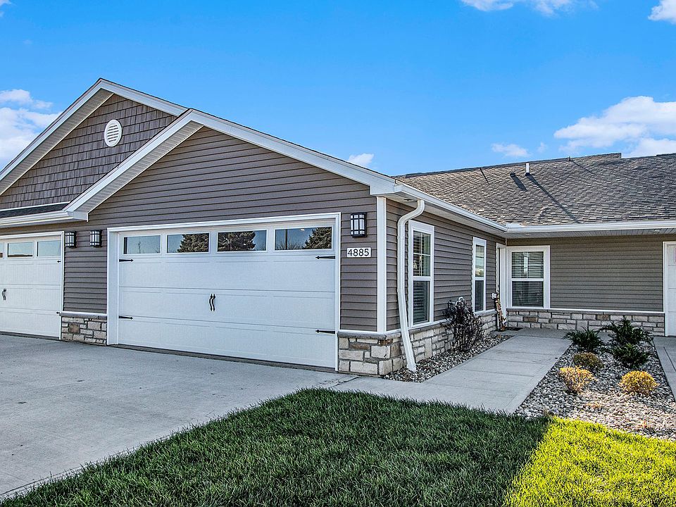 Apartments with Attached Garages