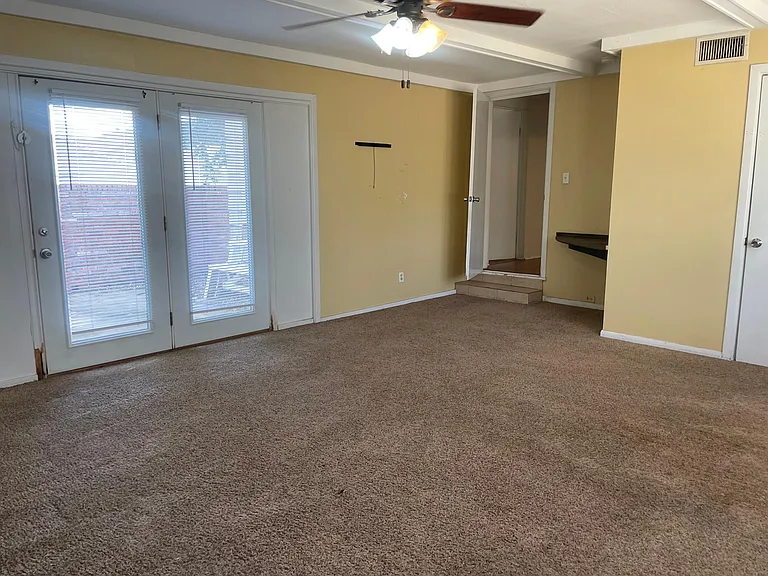 421 Kirkwood St — Photo 9
