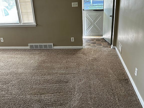 3rd image of 645 E 6th Ave