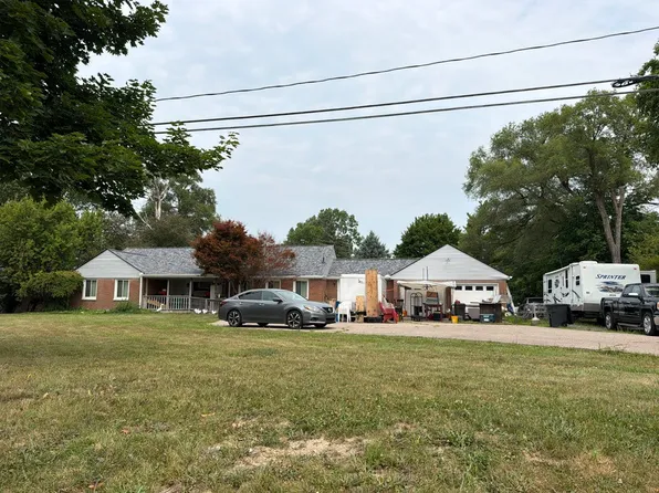 9235 Lapeer Rd, Davison, MI 48423