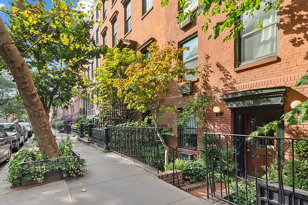Sold by Douglas Elliman | media 12