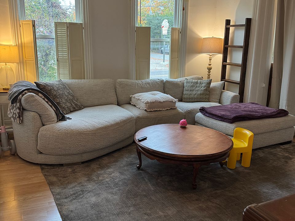 1st image of 612 N Oak St #1