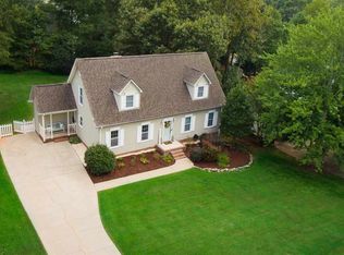 215 White Dr, Mauldin, SC 29662