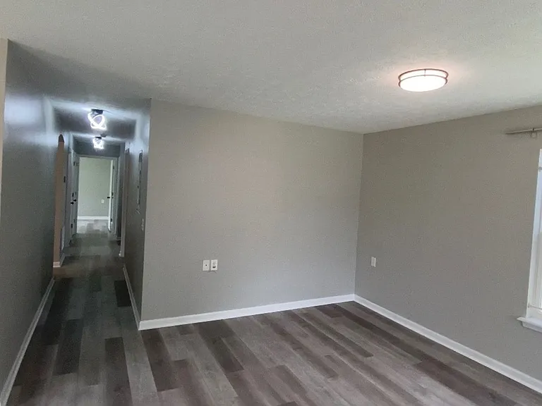 403 Elm St NW — Photo 8