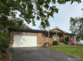 2186 Ridge Rd, Springfield, OH 45502