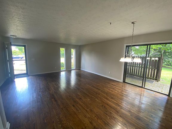 4th image of 6391 Shelton Ct