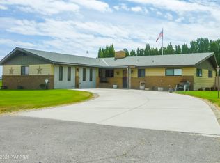 5900 W Wapato Rd, Wapato, WA 98951