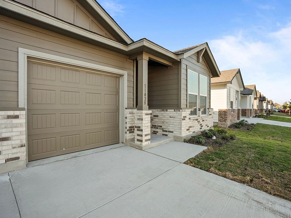 1st image of 1102 Stone Valley Rd #B