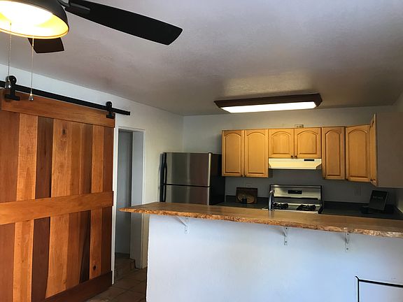 5th image of 530 Grant St APT B