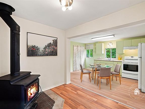 4th image of 470 Fourneau Way