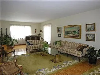 2609 35th St photo 1