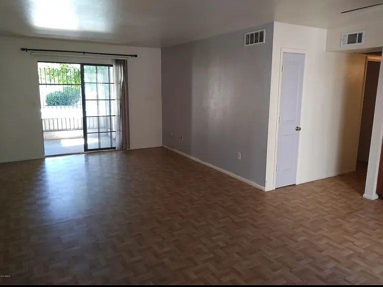 3119 W Cochise Dr #122 — Photo 3