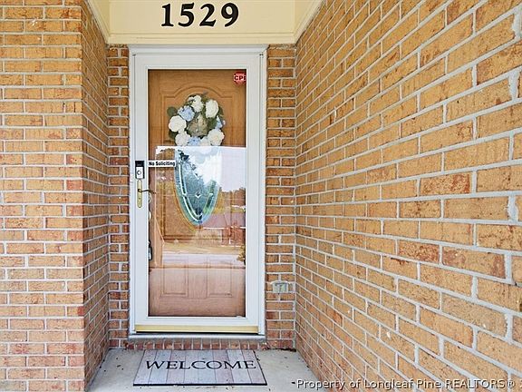 4th image of 1529 Paisley Ave