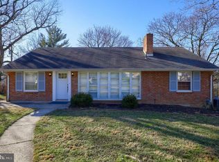 1590 Niles Rd, York, PA 17403