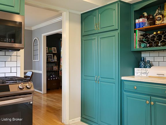 4th image of 2426 Chattesworth Ln