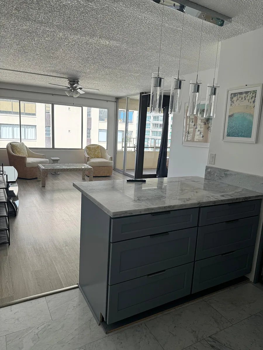 Building Photo - 225 Kaiulani Ave #1506