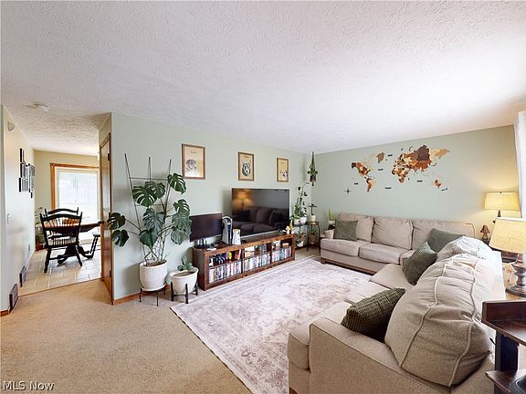 5th image of 5411 Oakcliff St SW
