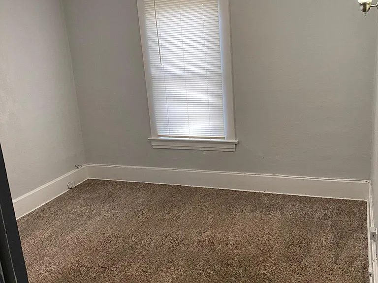 103 S Portland Ave — Photo 34