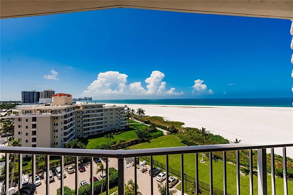 2 bed, 2.0 bath, 1000 sqft, $8,500 — Photo 2