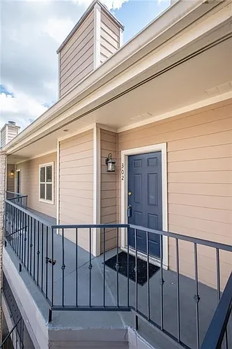 2414 Longview St #302 Photo 1