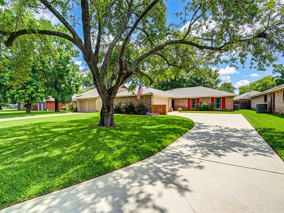 1st image of 17559 S Compass Rose Cir