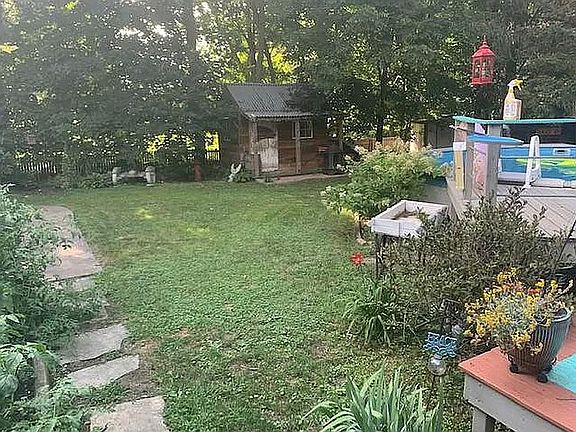 5th image of 1020 E Detroit Ave
