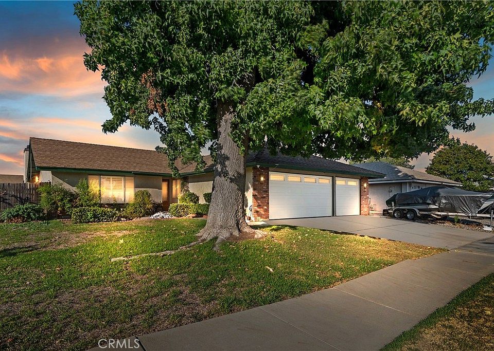 1st image of 24376 Via Del Sol St