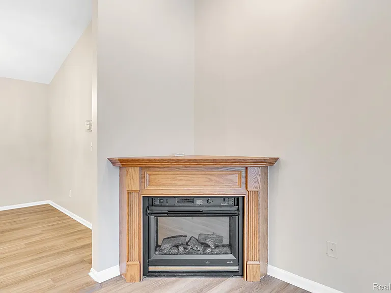 8208 Chesapeake Cir — Photo 12