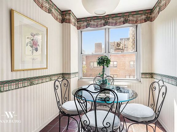5th image of 114 E 72nd St APT 9A