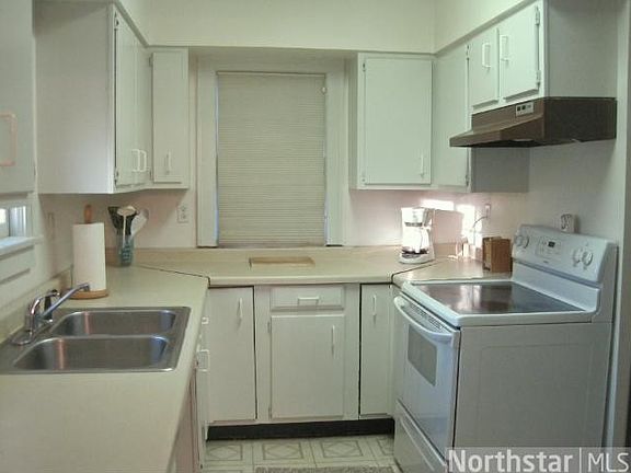 5th image of 1201 James Ave N