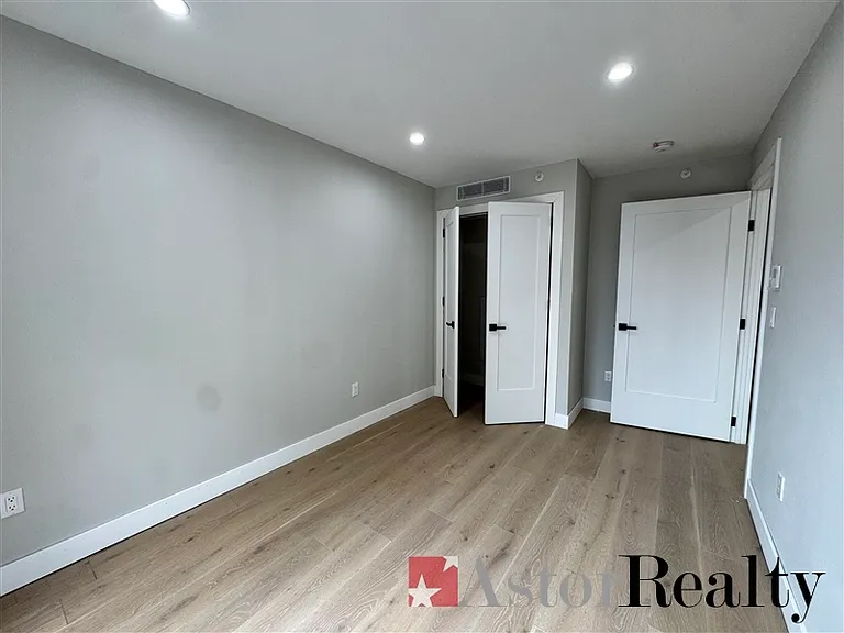 30-85 31st St #2E — Photo 11