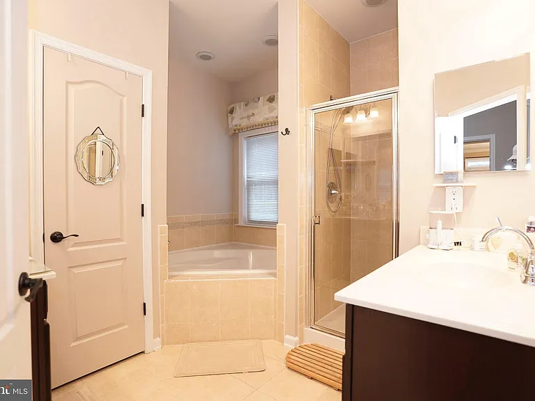 20779 Crescent Pointe Pl — Photo 20
