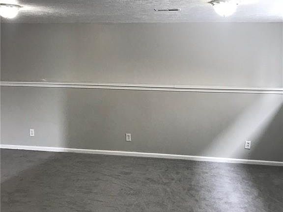 5th image of 5601 Andover Blvd