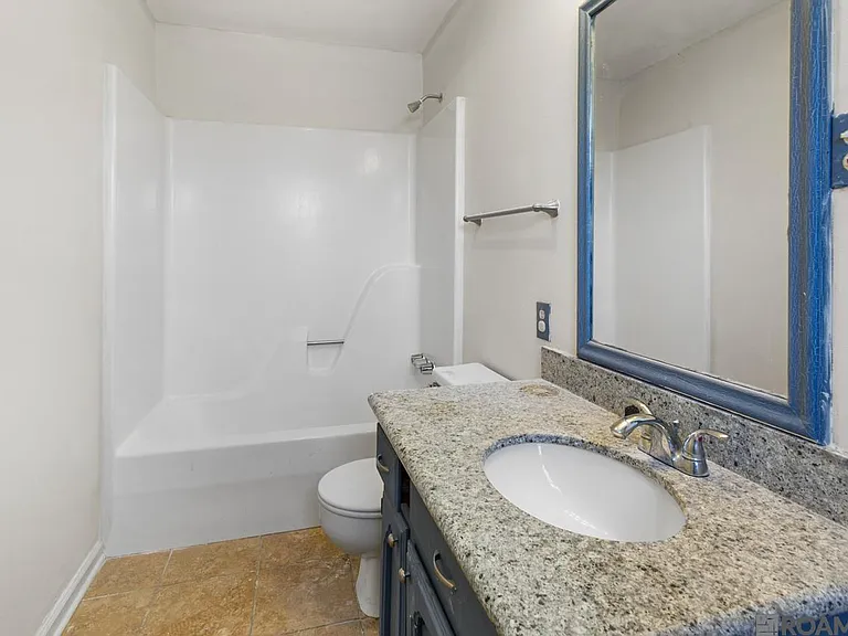 4624 Parkoaks Dr #11 — Photo 10