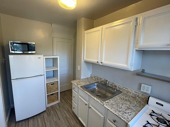 5th image of 534 E Nelson Ave