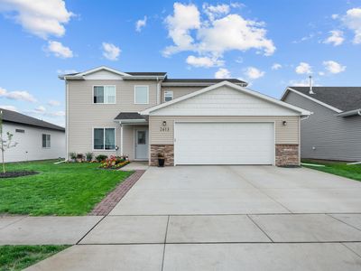 2413 Ivory St, Minot, ND, 58703