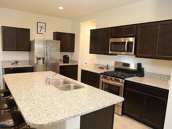 4th image of 31021 W COLUMBUS Avenue